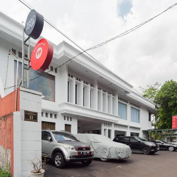 RedDoorz Syariah near Taman Air Mancur Bogor，位于茂物的酒店