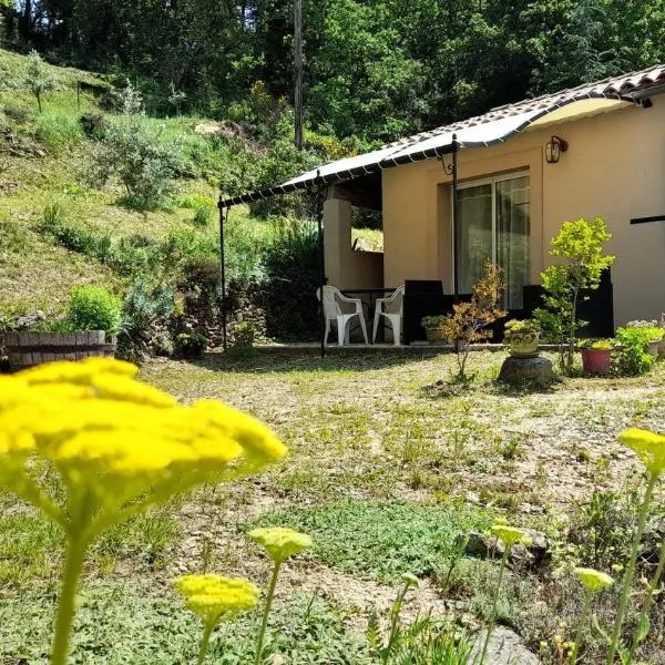 Gîte SITTELLE Parking privé Linge fourni WIFI，位于马洛塞讷的酒店