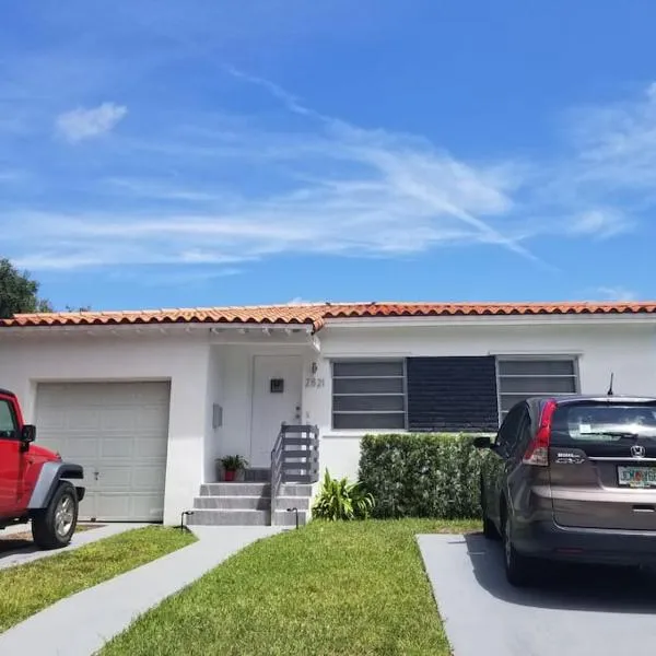 My lovely home in Miami 15 minutes from the Beach，位于迈阿密的酒店