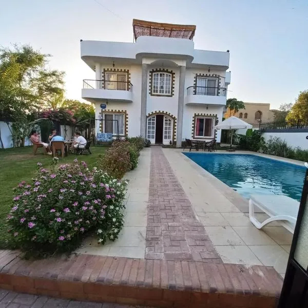 Ali Luxury Villa，位于卢克索的酒店