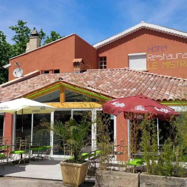 米斯特拉尔餐厅酒店，位于Châteauneuf-Val-Saint-Donat的酒店