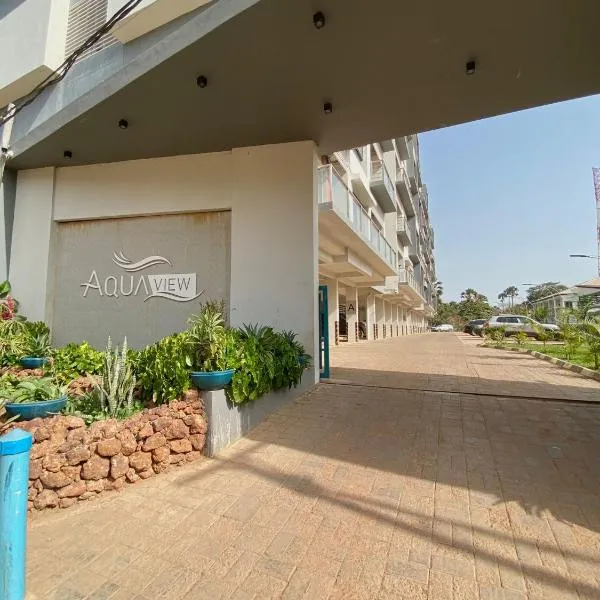 Aquaview Amina's rental apartment，位于Bijilo的酒店