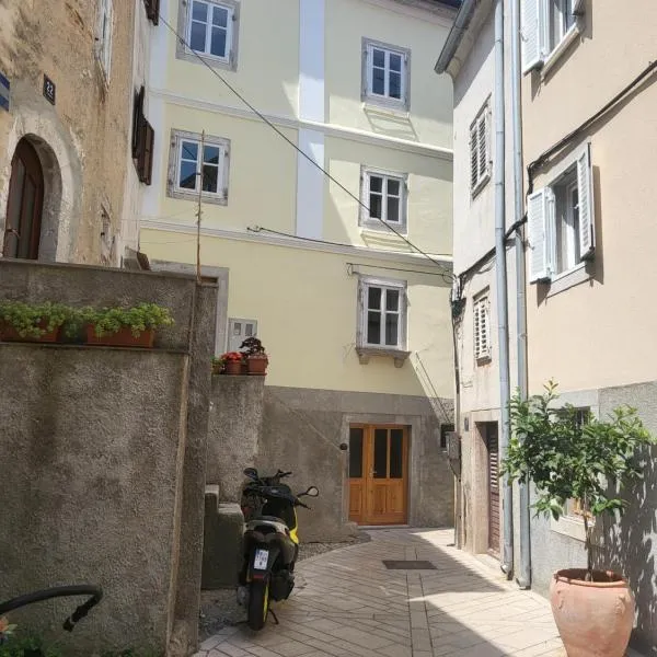 Pjaceta，位于茨雷斯的酒店