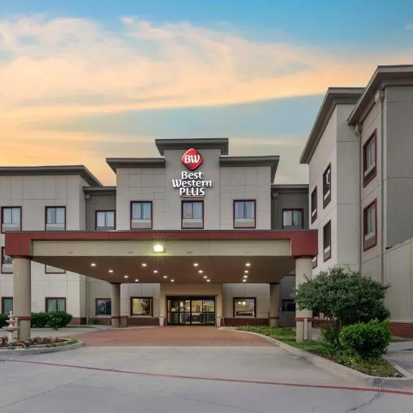 Best Western Plus Texoma Hotel & Suites，位于丹尼森的酒店