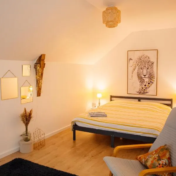 La Borgnardais, gîte et chambres 1 à 9 couchages en Brocéliande Meublés de tourisme 2 étoiles，位于Guer的酒店