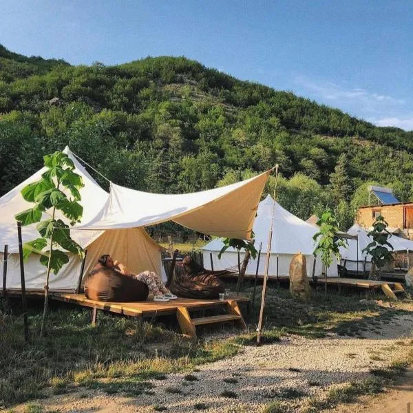 Hovek Guest House，位于迪利然的酒店