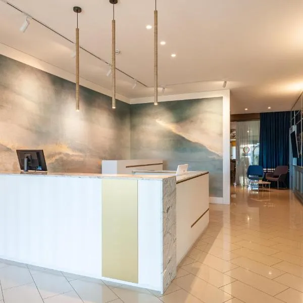 Loriana Park Hotel Sul Lago，位于博尔塞纳的酒店