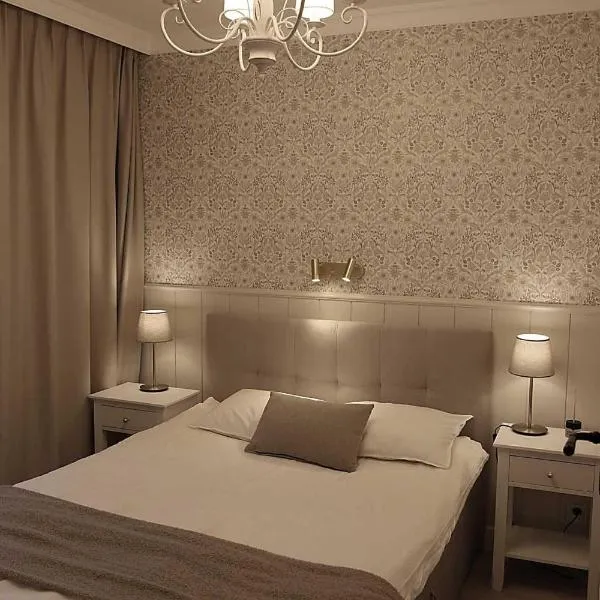 Królewski Apartament nad Zegrzem 206 Luksus，位于斯诺科的酒店