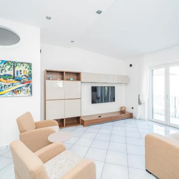 Residenza Sant'Angelo - Art Apartment，位于米诺利的酒店