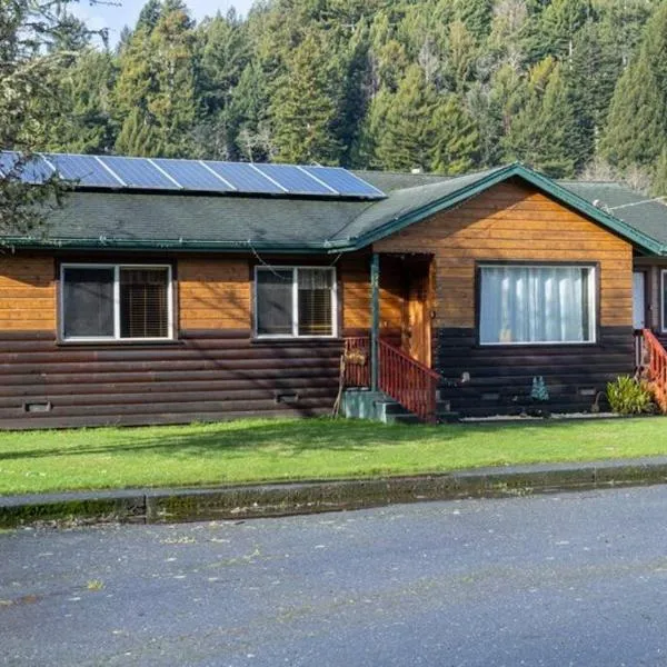 Elk Meadow Cabins 9A Prairie Creek Suite，位于Orick的酒店