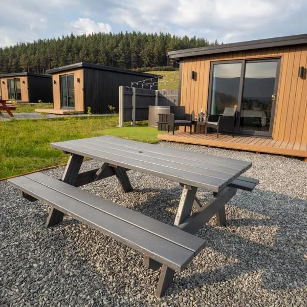 OAKWOOD GLAMPING Mourne Mountains，位于Bannvale的酒店