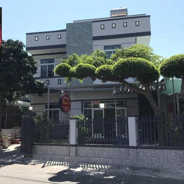 Nguyễn Kim Motel，位于隆海的酒店