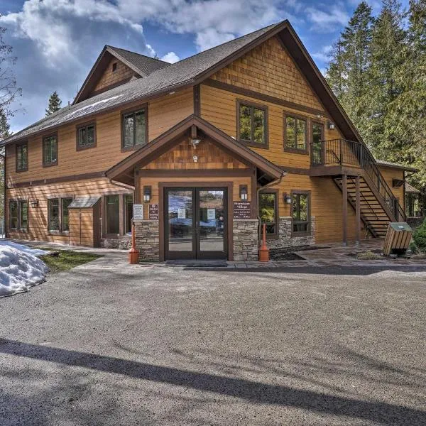 Cozy Resort Condo about 2 Mi to Whitefish Mtn Resort!，位于白鱼镇的酒店
