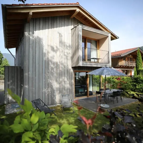 Traumferienhaus 1 mit Sauna und Bergblick，位于加尔米施-帕滕基兴的酒店