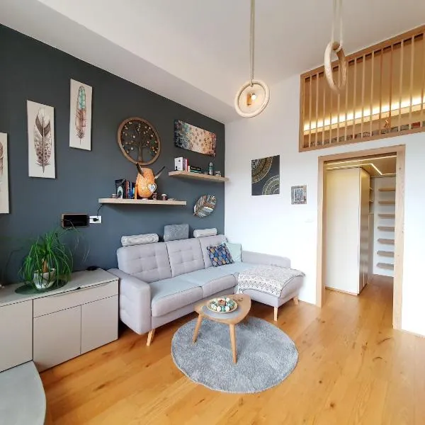 Harmony - Your Cozy Retreat a Short Walk from the Center，位于波尔托罗的酒店