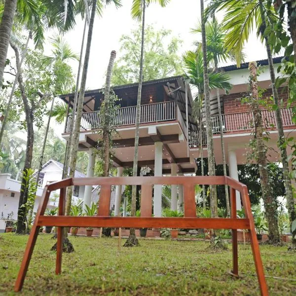 Serenity Villa and Treehouse，位于Lakkidi的酒店