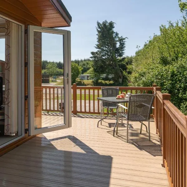 7 Atlantic Crescent Lodge - 2 Bed-Sleeps 4-TJS7AC，位于伍拉科姆的酒店