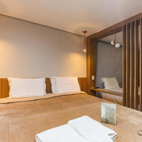 莫拉达塔戈尔达酒店，位于卡诺阿斯的酒店