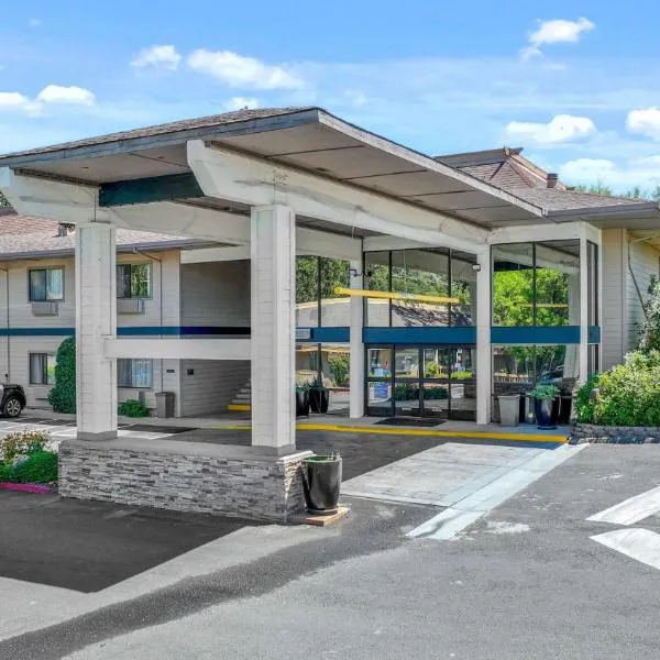 西佳索诺拉奥克斯酒店及会议中心，位于Sierra Village的酒店