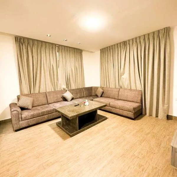 central apartment for rent 30，位于Umm Uthainah的酒店