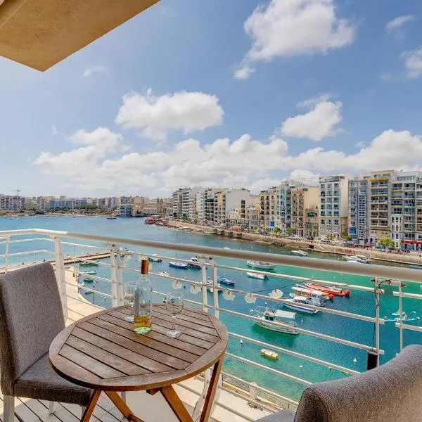 Exquisite Seafront Apart in Spinola Bay St Julians，位于帕切维拉的酒店