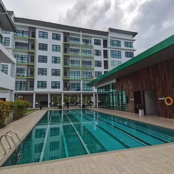 Forest Hill Apartment Relaxing Place 3 Queen Size，位于Kampung Gita的酒店