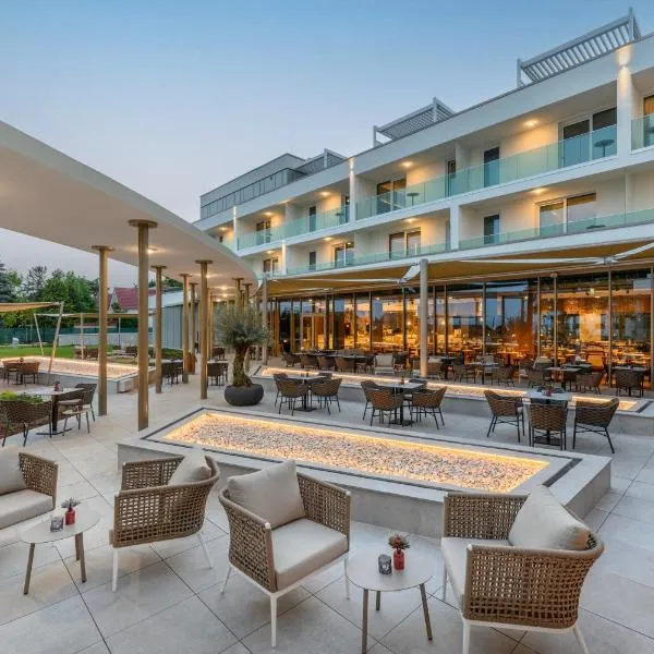 Hotel Vinifera Wine & Spa 5 Stars Superior，位于巴拉顿菲赖德的酒店