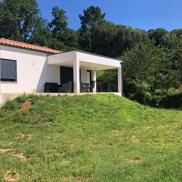 Maison entière pour 6 personnes dans les Cévennes，位于Cendras的酒店