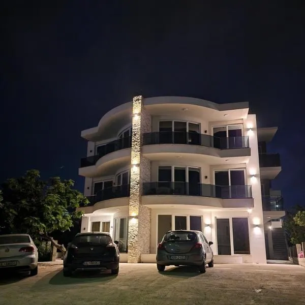 M&H Apartments，位于乌尔齐尼的酒店