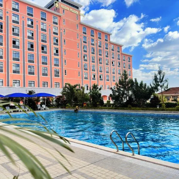 Golden Peacock Hotel Blantyre，位于布兰太尔的酒店