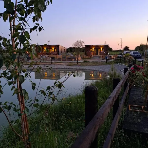 Pond Beach 2ppl-private Hot tub，位于Errill的酒店