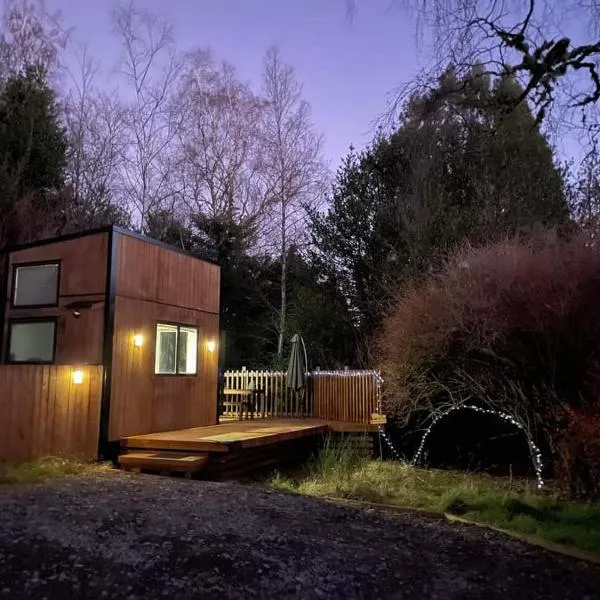 Tiny House in the Bush - a minute from town centre Ruapehu Unique Stays，位于Raetihi的酒店