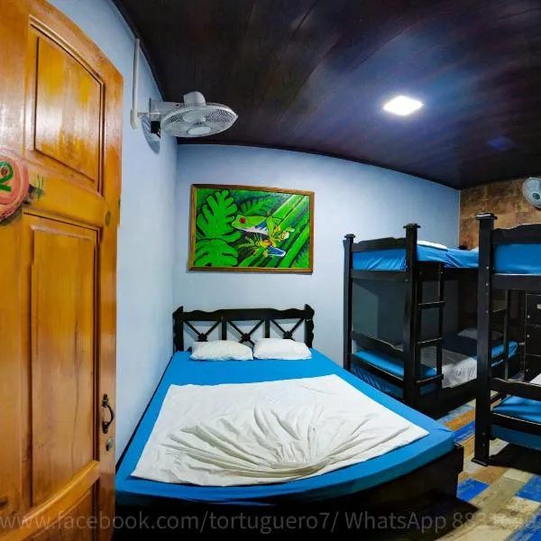 Hostel Tortuguero 7BackPackers，位于托尔图格罗的酒店