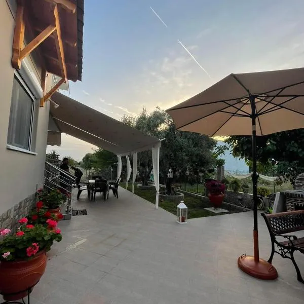 Backyard houses，位于托罗尼的酒店