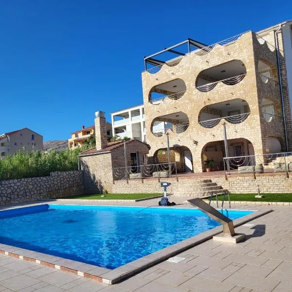 Pool apartment Ena，位于帕格的酒店