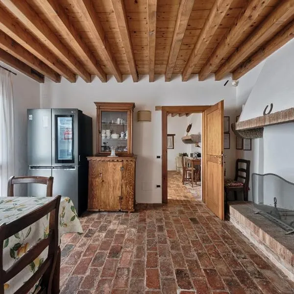 Country house Viaro_150sqm，位于Vanzo的酒店