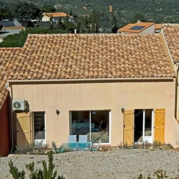 Maison confortable à 10 km des plages de la Méditerranée au bord du village pittoresque，位于Fraissé-des-Corbières的酒店