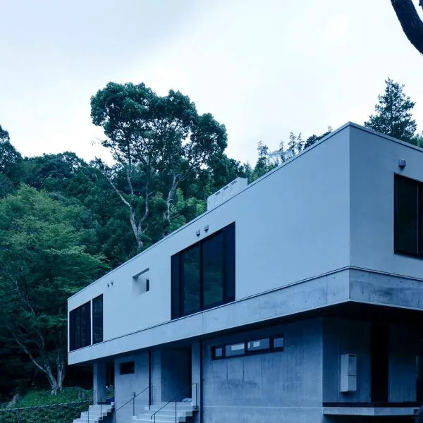 Boscage Kariya，位于汤河原町的酒店