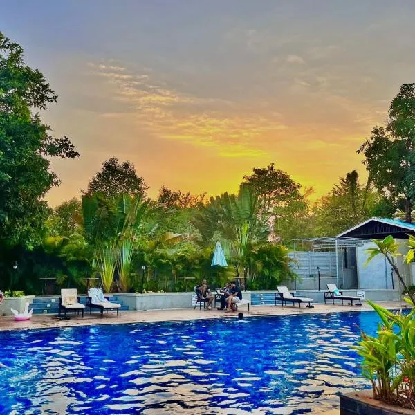 Pushpam Lords Resort Karjat- Pure Veg，位于马泰兰的酒店