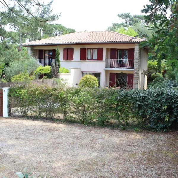Arcachon Villa aux Abatilles，位于阿卡雄的酒店