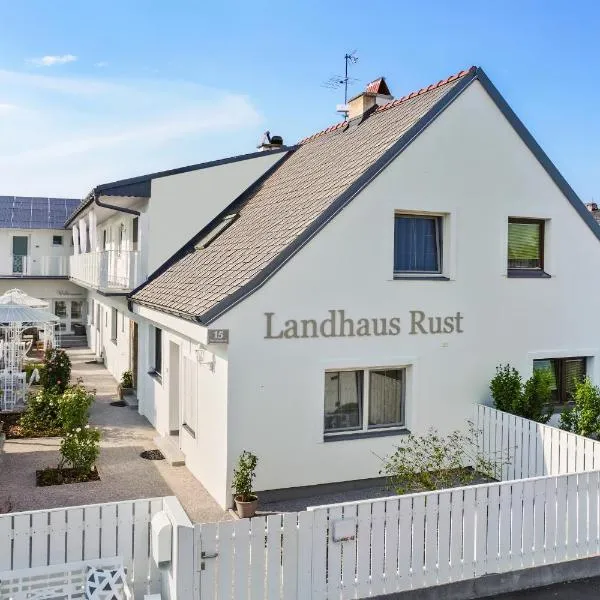 Landhaus Rust，位于滨湖默尔比施的酒店