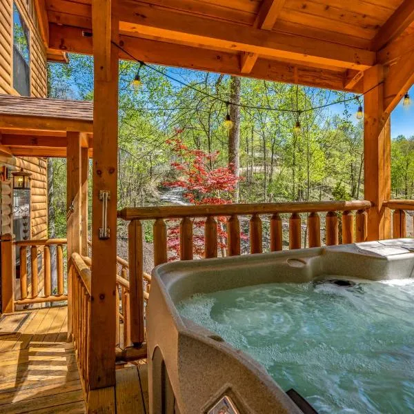 PERMANENT VACATION-Private Honeymoon Cabin with Hot Tub，位于Seymour的酒店
