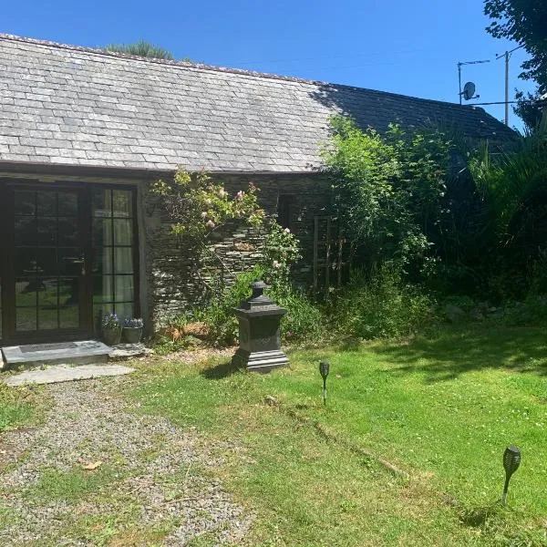 Downrow Barn，位于廷塔杰尔的酒店