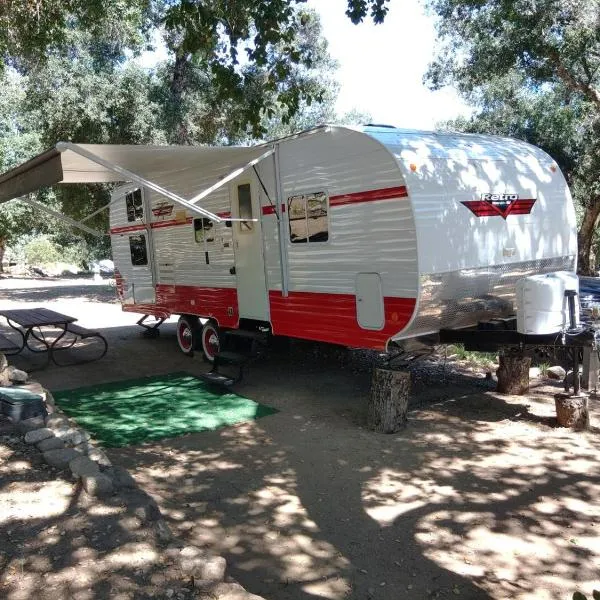 Oak Knoll Village，位于Palomar Mountain的酒店
