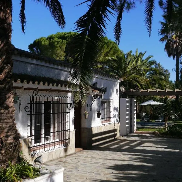 Sunny Home pool & Garden in Arcos de la Frontera，位于阿尔科斯-德拉弗龙特拉的酒店