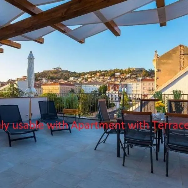 Luxury apartments Azalea Šibenik，位于希贝尼克的酒店