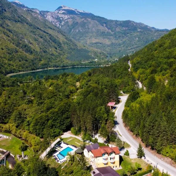 Vila Sunce Village Resort Konjic，位于科尼茨的酒店