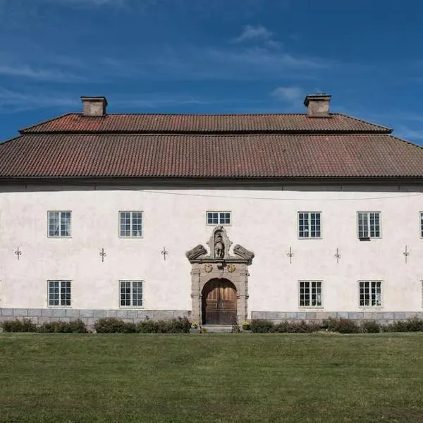 Lägenhet i slott från 1600-talet，位于Källbergsbacken的酒店