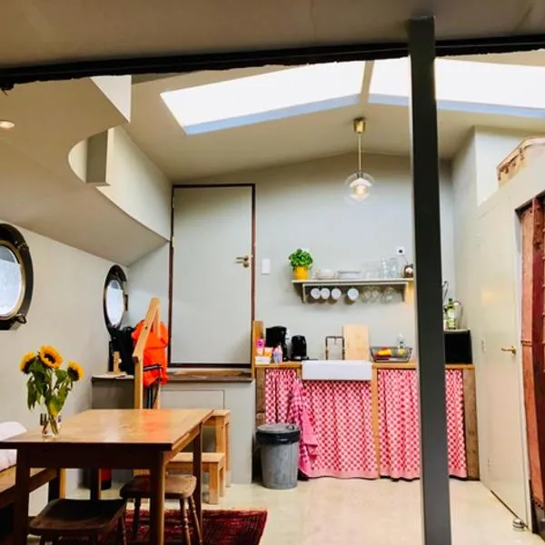 坦特皮埃特船屋，位于阿姆斯特丹的酒店