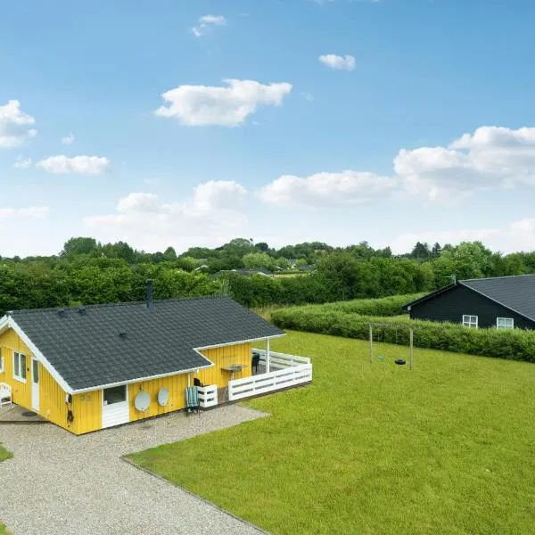 Three-Bedroom Holiday Home In Rudkobing，位于斯波斯比约的酒店